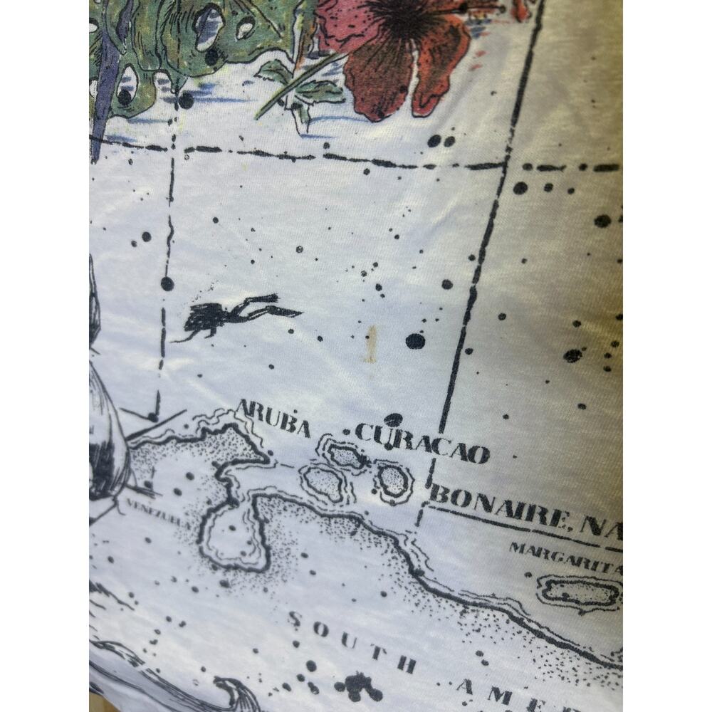 Vintage Caribbean Map Graphic T-Shirt XL White Compass Parrot Cotton USA - Picture 7 of 7